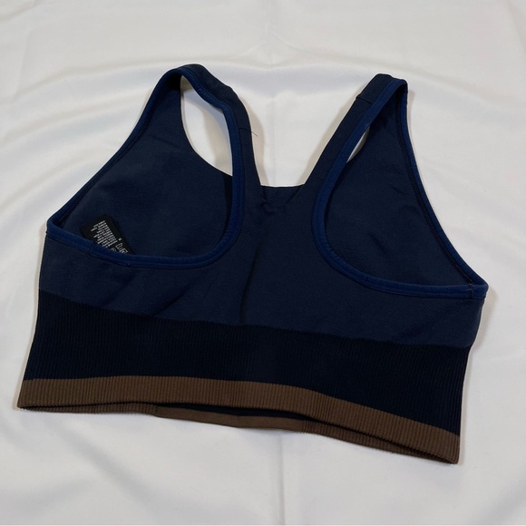 COS Seamless Performance Sports Bra Size S Stretchy Sporty - Picture 3 of 7